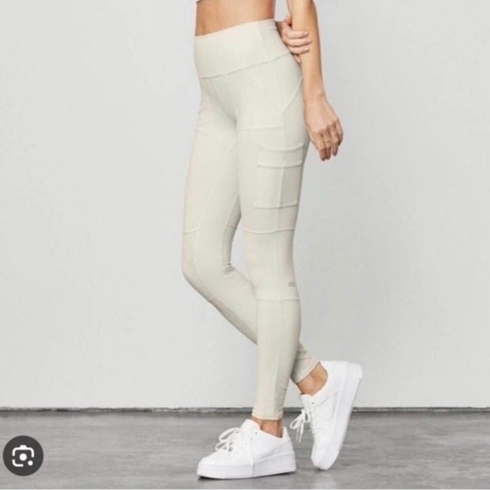 ALO Yoga Cream High Waist Leggings